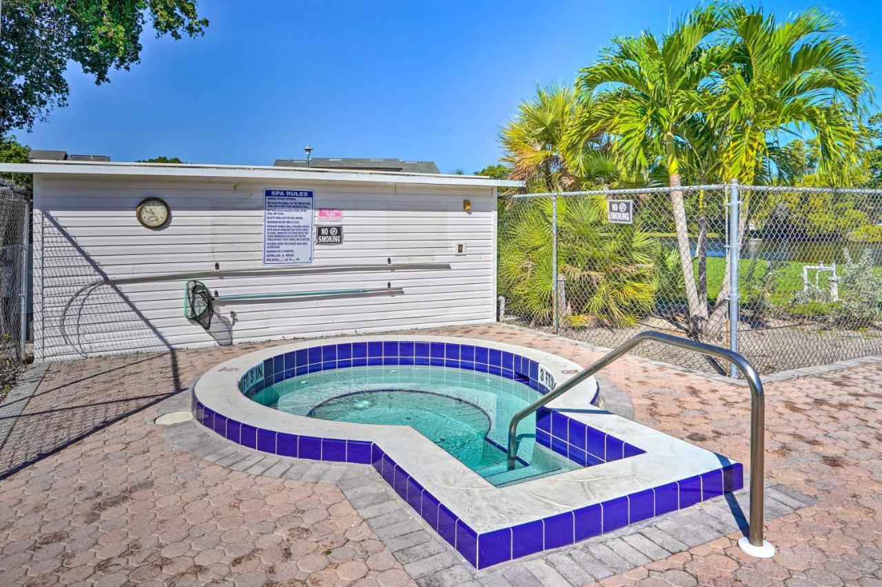 Chic Fort Myers Escape With Community Perks! Eksteriør bilde